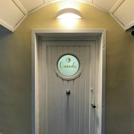 Yes I Know My Room - Mini Room Martiri Neapel Exteriör bild